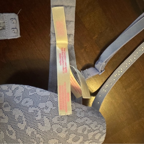 Victoria's Secret Bra size 36C - Picture 5 of 6